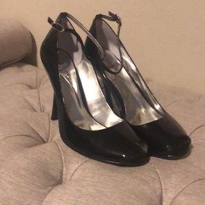 Guess black peep toe heels